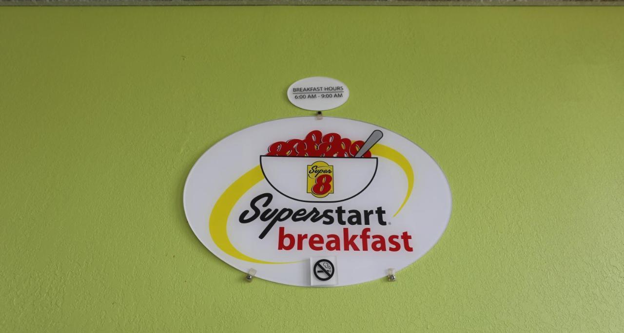 Super 8 By Wyndham Manassas Otel Dış mekan fotoğraf