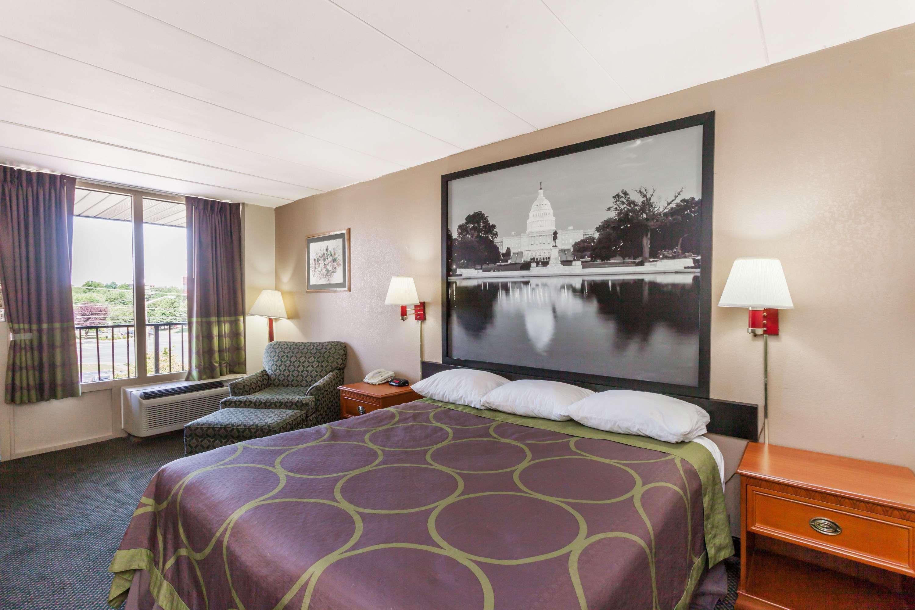 Super 8 By Wyndham Manassas Otel Dış mekan fotoğraf