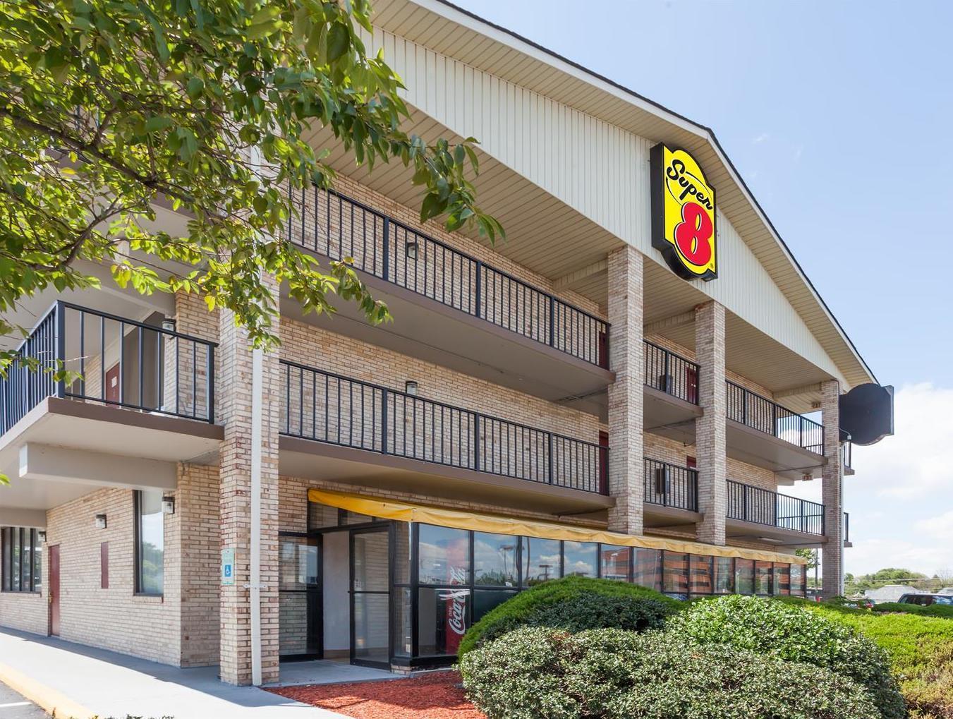 Super 8 By Wyndham Manassas Otel Dış mekan fotoğraf