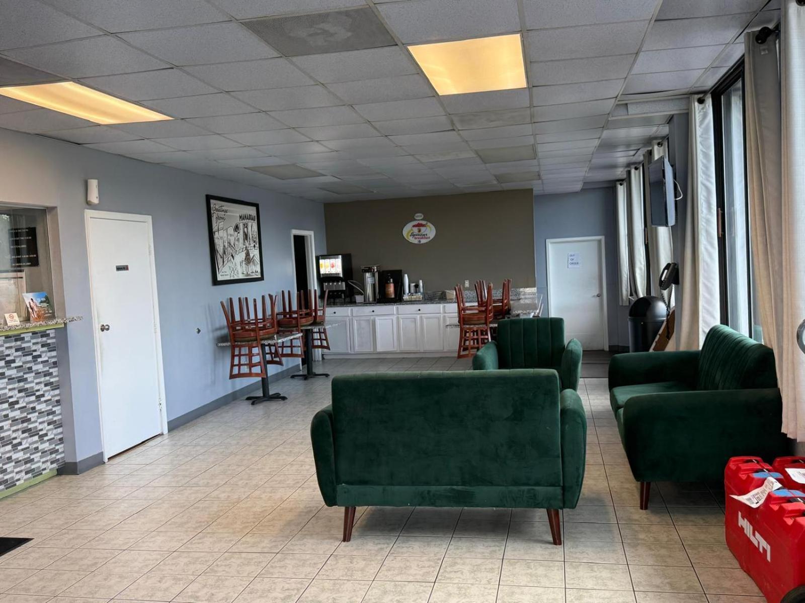 Super 8 By Wyndham Manassas Otel Dış mekan fotoğraf